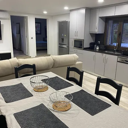 Valentina House * Outeiro Seco